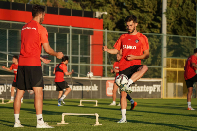 Gaziantep FK'da 3 Futbolcuya Uyarı