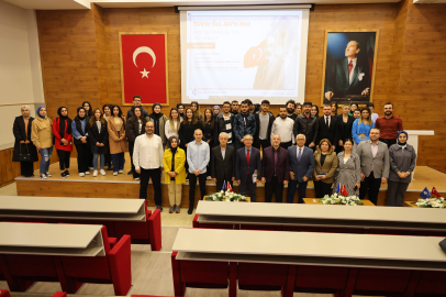 Mehmet Akif Ersoy Ve Çanakkale Ruhu Anma Programı Gerçekleştirildi
