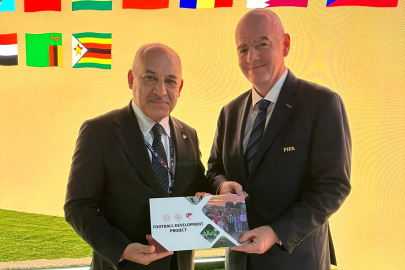TFF Başkanı Mehmet Büyükekşi, FIFA Başkanı Gianni Infantino İle Bir Araya Geldi