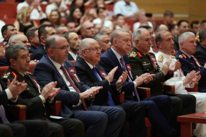 Bakan Güler Cumhurbaşkanı Erdoğan’ı Karşıladı