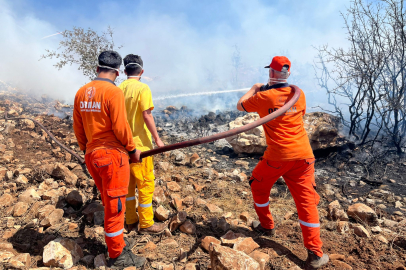 Nurdağı'nda Makilik Alanda Çıkan Yangın Söndürüldü