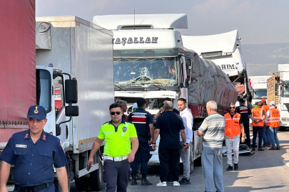 TAG Otoyolu’nda 7 Araçlı Zincirleme Kaza