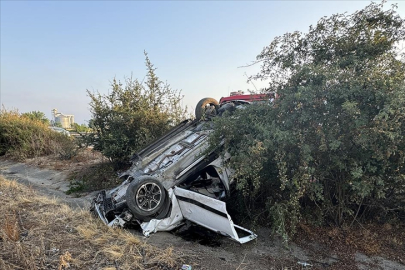 Anadolu Otoyolu'nda Devrilen Hafif Ticari Araçtaki 3 Kişi Yaralandı