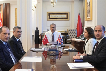 İçişleri Bakanı Yerlikaya, Birleşik Krallık İçişleri Bakanı İle Telefonda Görüştü