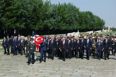 Cumhurbaşkanı Erdoğan, 30 Ağustos Dolayısıyla Anıtkabir’i Ziyaret Etti