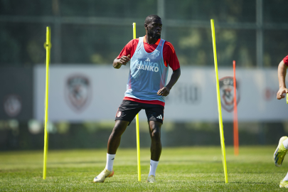 Badou Ndiaye Yoğun Çalışma Temposuna Girdi.