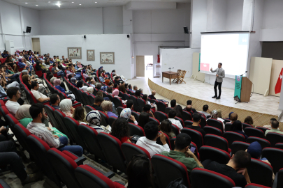 HKÜ’den ‘Birlikte Yeniden Yeşermek’ Konferansı